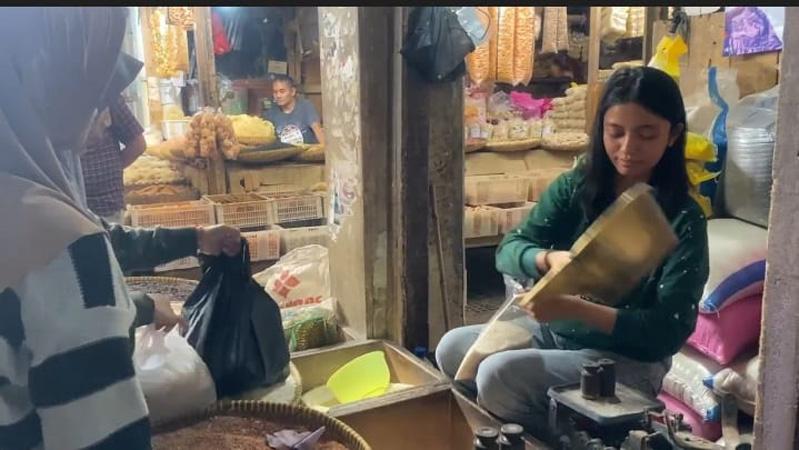 Harga Beras di Banjarnegara Terus Melonjak, Omzet Pedagang Turun