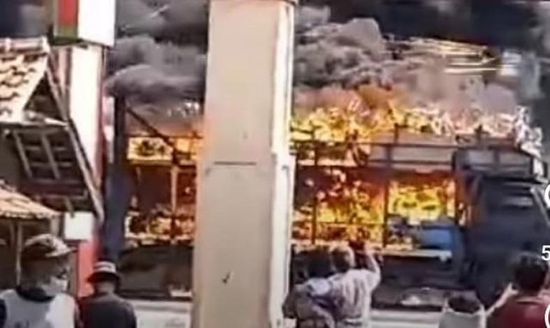  Truk Pengangkut Puluhan Sepeda Listrik Ludes Terbakar di Jalur Pantura Brebes