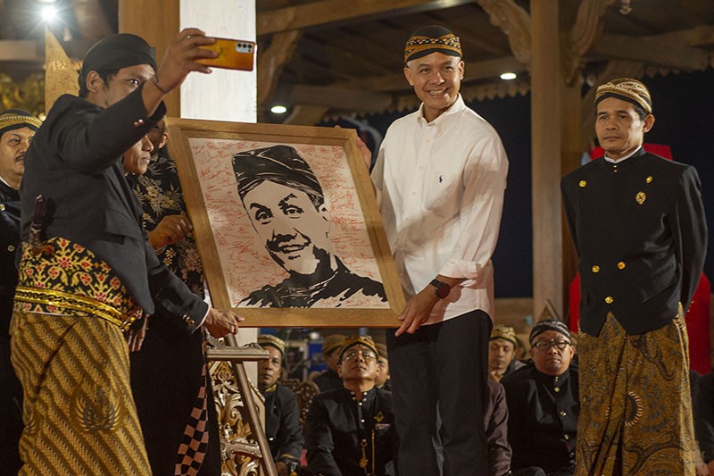 Ganjar Pranowo Dapat Dukungan dari Seniman Wayang Kulit  - Bagian 2