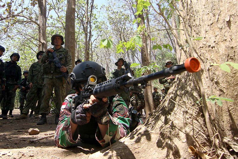 Marinir TNI AL Berbagi Teknik Patroli Tempur di Depan Tentara Jepang dan Singapura - Bagian 1