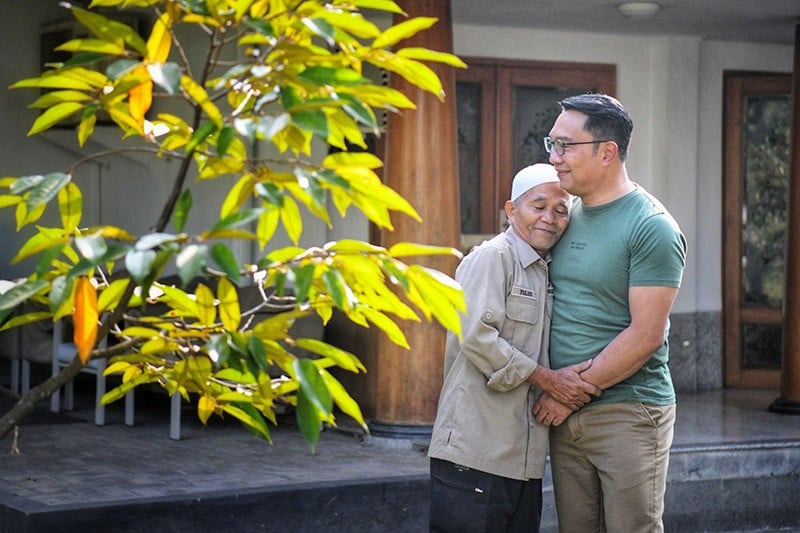 Potret Kang Emil Beberes Barang Pribadi Jelang Akhir Masa Jabatan - Bagian 4