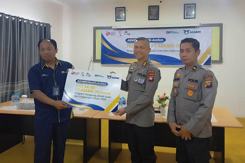 RS TNI AL Jala Ammari dan RS Bhayangkara Anton Sudjarwo Dapat Bantuan Alkes - Bagian 2