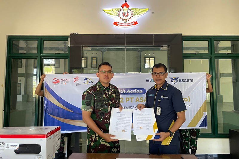 RS TNI AL Jala Ammari dan RS Bhayangkara Anton Sudjarwo Dapat Bantuan Alkes - Bagian 1