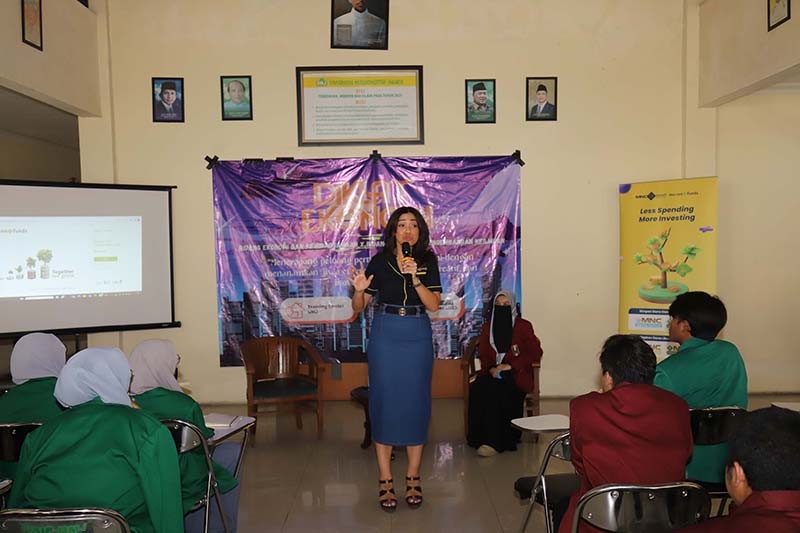 Diklat Ekonomi di Universitas Muhammadiyah, MNC Asset Management Sampaikan Pentingnya Investasi - Bagian 2