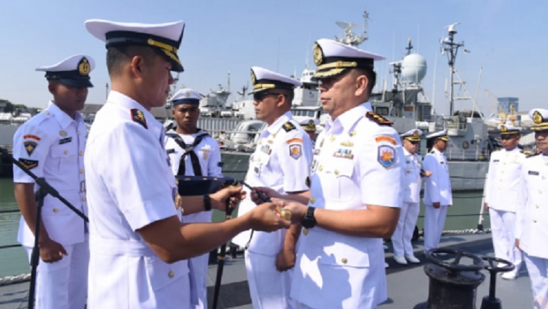 Letkol Laut Alan Abner Korinus Jabat Komandan Kapal Perang Badik 623