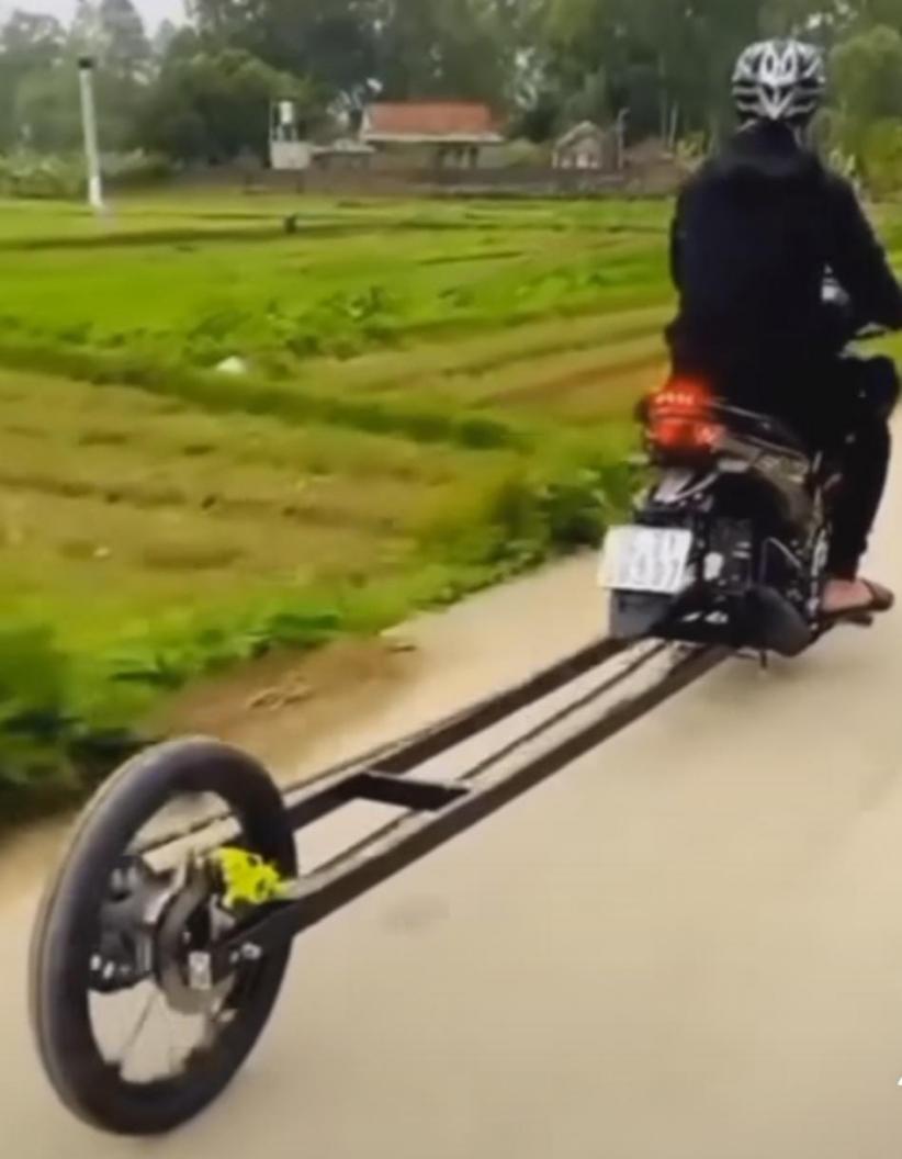 Viral Modifikasi Motor Bebek Swing Arm Panjang, Netizen Roda