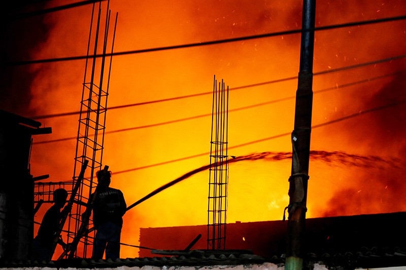 Kebakaran Rumah di Permukiman Padat Penduduk Kawasan Tambora - Bagian 1