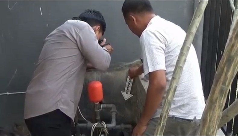 title Kakek di Tuban Tewas Tersengat Listrik saat Perbaiki Pompa Air Kakek di Tuban Tewas Tersengat Listrik saat Perbaiki Pompa Air