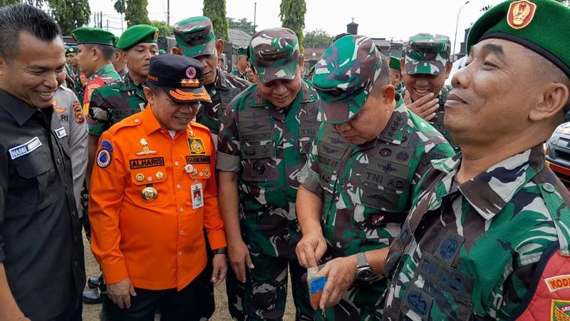  5 Fakta KSAD Buka Dompet Babinsa Berisi Rp2.000, Nomor 4 Bagi Uang Rp100 Juta