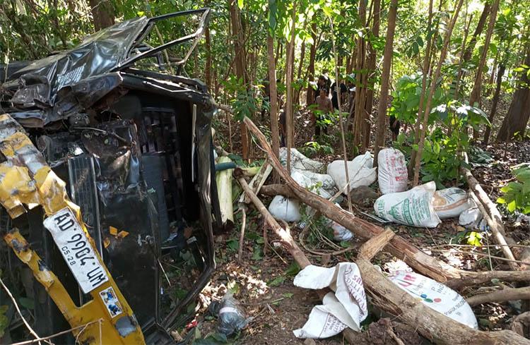 Kecelakaan di Bantul, Pikap Bawa 4 Penumpang Terperosok ke Jurang 4 Meter