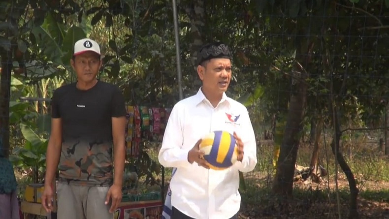 Bacaleg Partai Perindo Aa Oni Suwarman Buka Turnamen Bola Voli di Subang