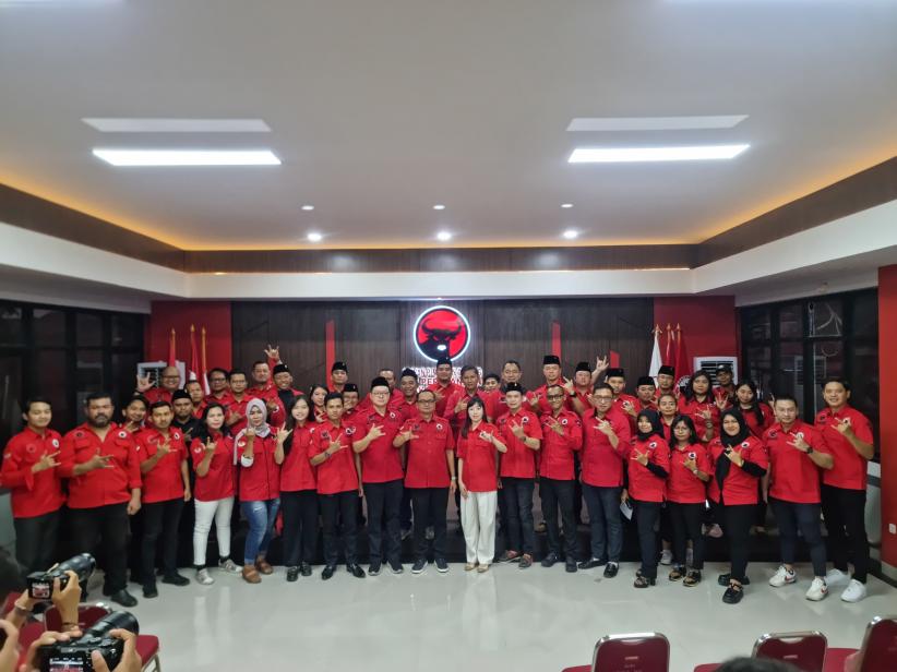 Dilantik Jadi Ketua Banteng Muda Indonesia Jakut,  Andy Arif Widjaja Rangkul Milenial - Bagian 4