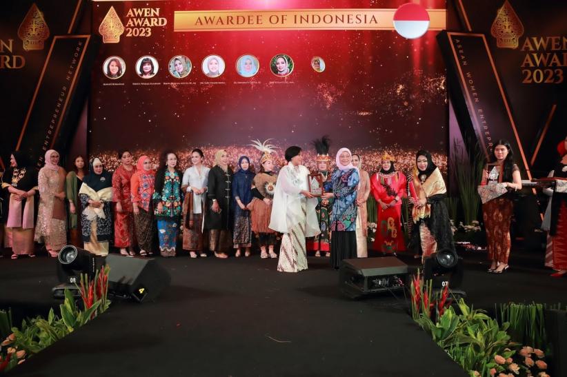 Aktif Kembangkan Kemampuan Wirausaha Perempuan, Pengusaha Asal Indonesia ini Raih AWEN Awards - Bagian 2