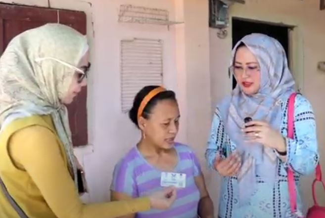 Bacaleg Partai Perindo Venna Melinda Bagikan KTA Berasuransi di Kediri, Warga: Sangat Bermanfaat