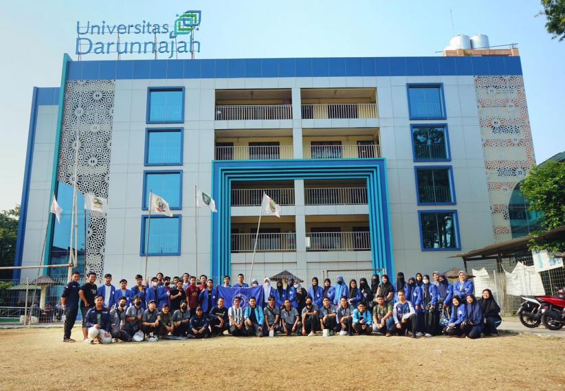 Gerakan Bersih-Bersih Kampung Keliling Bersama Universitas Darunnajah dan Cleansheet - Bagian 2