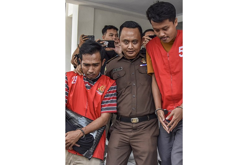 Tampang Oknum Guru Diduga Korupsi Peralatan UNBK Ditahan Kejaksaan - Bagian 2