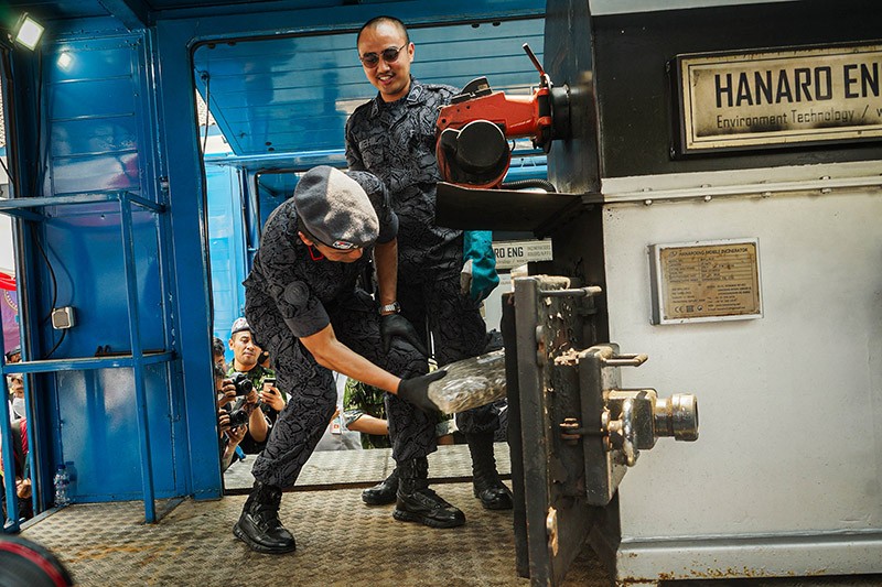 BNN Musnahkan Ratusan Kilogram Barang Bukti Narkotika dari 19 Tersangka - Bagian 3