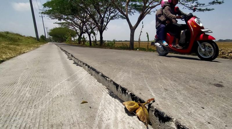Jalan Beton Sepanjang 300 Meter di Grobogan Bergeser 10 Cm, Puluhan Pengendara Terjatuh