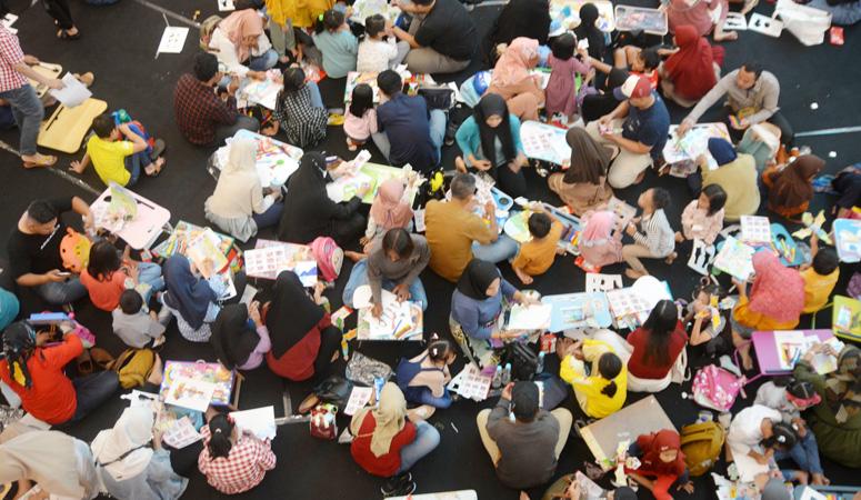  1.408 Anak dan Orang Tua Beradu Kreatif Lomba Mewarnai dan Membuat Karya di Semarang