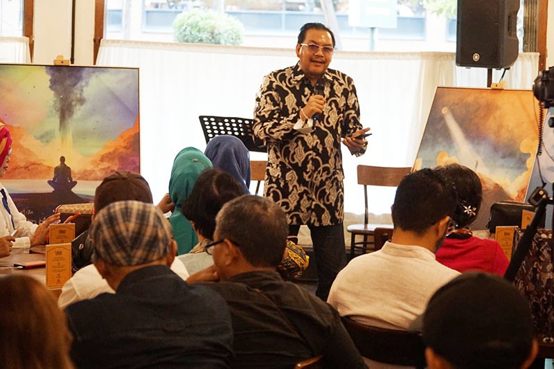 Denny JA: YouTube dan Facebook Media Sosial Terpopuler di Indonesia - Bagian 1