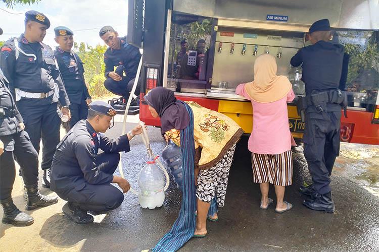 Brimob DIY Kerahkan Kendaraan Taktis untuk Dropping Air di Gunungkidul