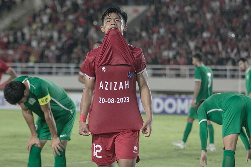 Momen Pratama Arhan Selebrasi Pamer Nama Sang Istri Azizah - Bagian 1
