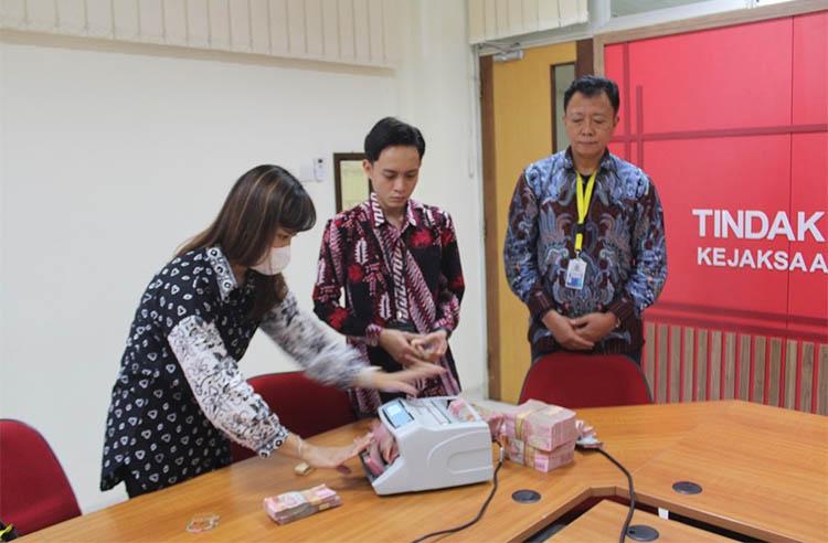 Mantan Kepala Dispertaru DIY Krido Supriyatna Kembalikan Uang Gratifikasi Rp4,75 Miliar