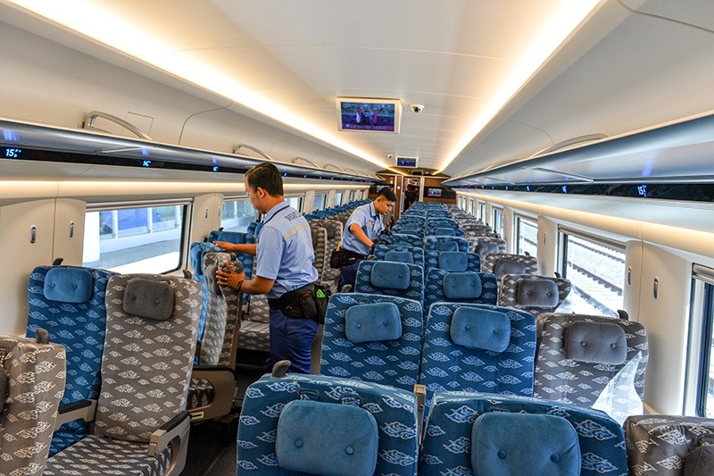 Kereta Cepat Jakarta Bandung Beroperasi 1 Oktober 2023 - Bagian 3