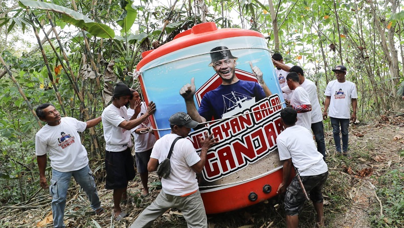 Atasi Krisis Air Bersih Relawan Ganjar Bangun Sumur Bor Di Pangandaran