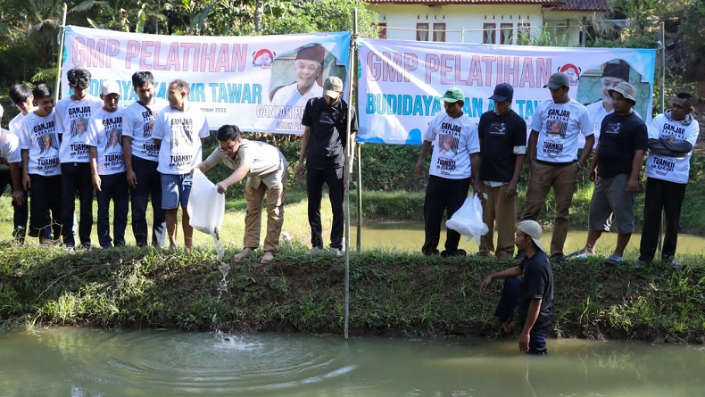 Ganjar Muda Latih Warga Karangnunggal Tasikmalaya Budi Daya Ikan Air Tawar