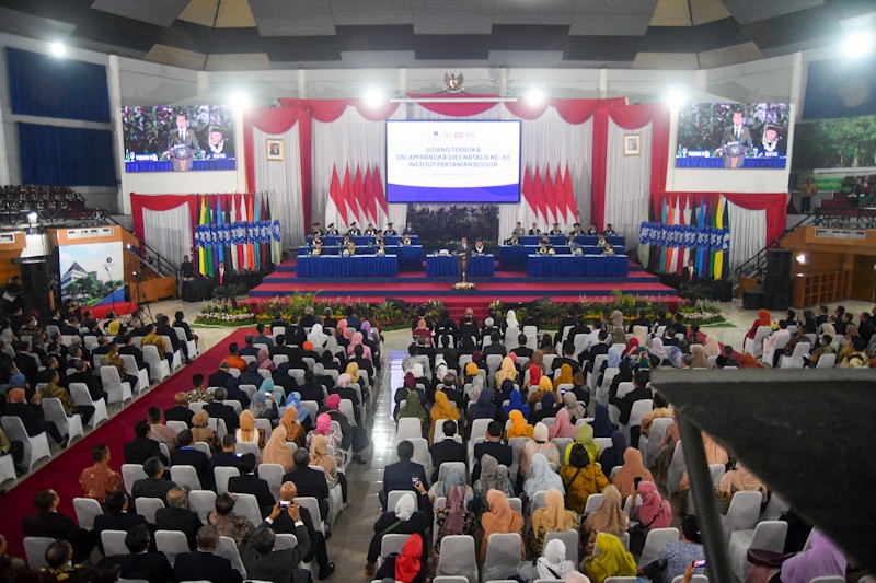 Presiden Jokowi Orasi Ilmiah di IPB Angkat Isu Krisis Pangan Global - Bagian 3