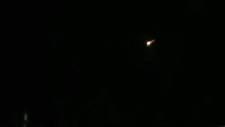 Meteor Lintasi Langit Garut di Tengah Malam, Warga Malah Berdoa Minta Pajero