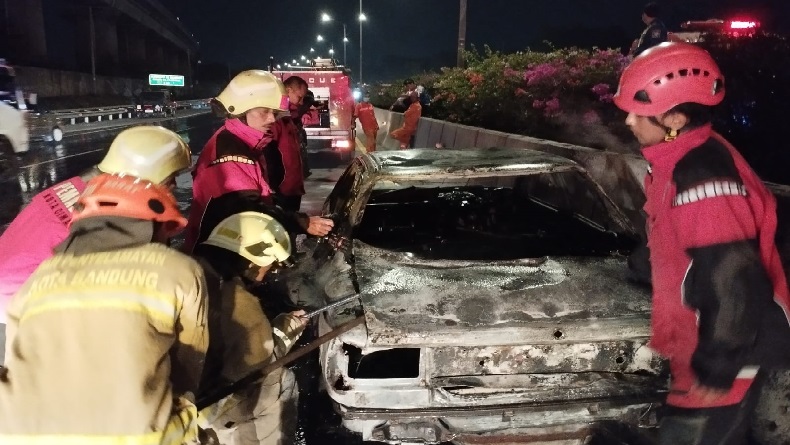 Ditlantas Polda Jabar Selidiki Kasus Sedan Corolla Terbakar Tewaskan Sopir di Tol Padaleunyi Bandung