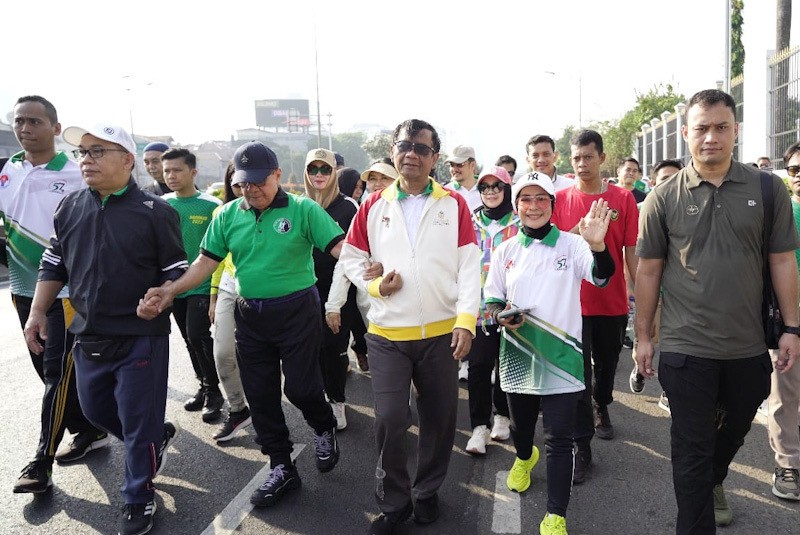Tokoh Nasional Ikuti Jalan Sehat Peringati HUT ke-57 KAHMI - Bagian 1
