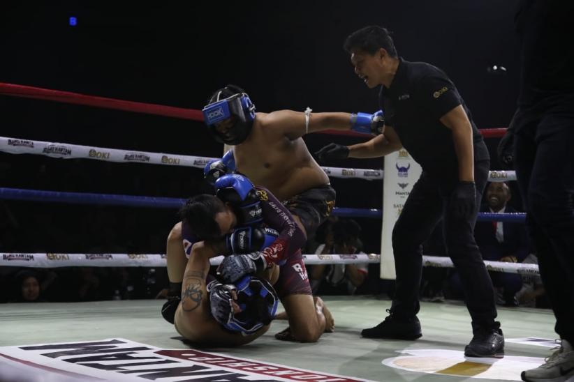 Brutal, Rudy Golden Boy Menang saat Dikeroyok 3 Gangster Ciledug - Bagian 4