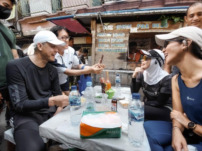 Kagetnya Pedagang Mie Ayam Pagi-Pagi Didatangi Ganjar Pranowo - Bagian 1