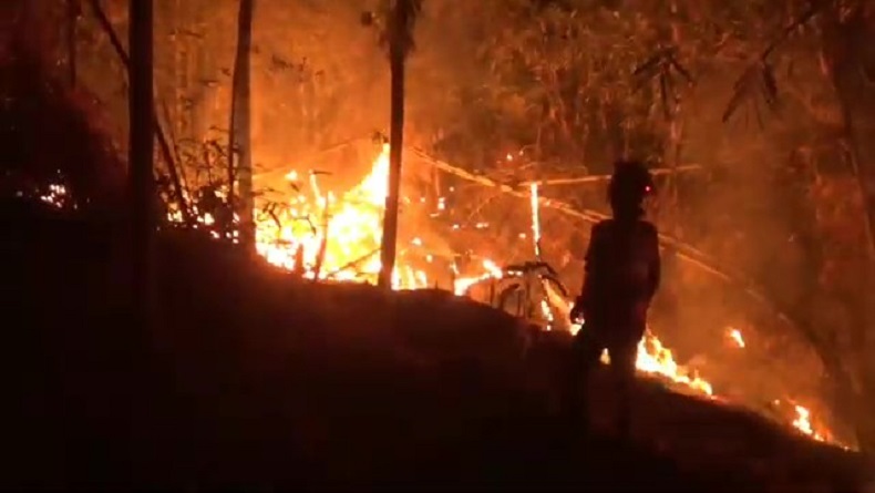 title Areal TPU 1 Hektare di Jatinunggal Sumedang Terbakar, Diduga akibat Pembukaan Lahan Areal TPU 1 Hektare di Jatinunggal Sumedang Terbakar, Diduga akibat Pembukaan Lahan