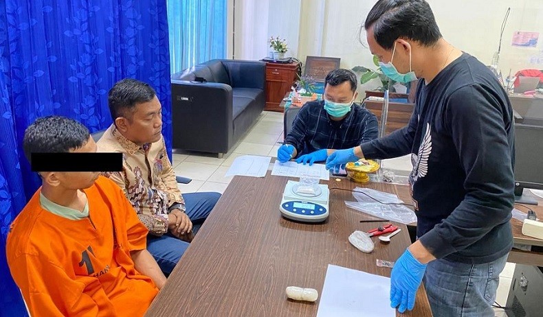 WN Malaysia Selundupkan Sabu ke Bali Dibungkus Kondom dalam Perut