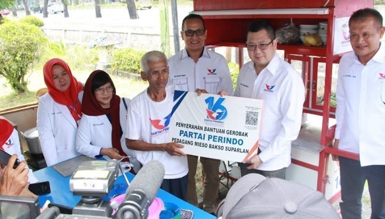 Tak Hanya di Pekanbaru, Pembagian Gerobak Perindo di Riau Terus Berjalan