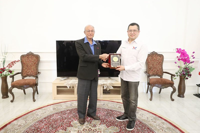 Momen Hangat Pertemuan HT dan Wali Nanggroe Aceh Tengku Malik Mahmud Al Haythar - Bagian 1