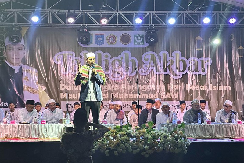 TGB Zainul Majdi Hadiri Tabligh Akbar di Lombok Barat - Bagian 2