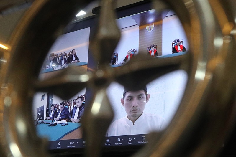 Eks Peneliti BRIN Andi Pangerang Hasanuddin Divonis 1 Tahun Penjara - Bagian 2