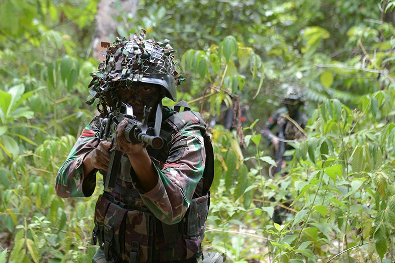 Prajurit Raider Latihan Tempur di Perbukitan Aceh Besar - Bagian 1