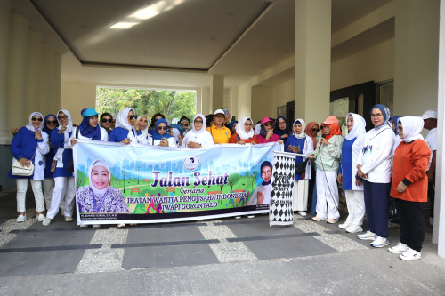 Jadi Lokasi Jalan Sehat IWAPI Gorontalo, Wabup Bone Bolango Ungkap Rasa Senang