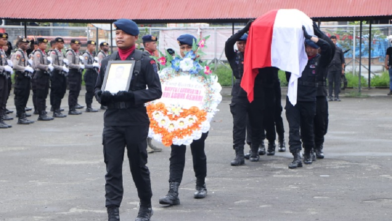 Jenazah Briptu Rudi Agung Korban Kontak Tembak KKB Diberangkatkan ke Manado