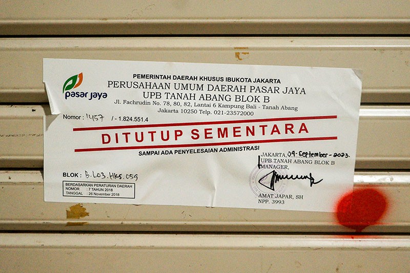 Raut Wajah Pedagang Pasar Tanah Abang Semakin Sepi Pembeli - Bagian 9