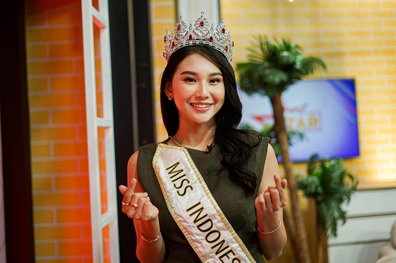 Melihat Lebih Dekat Kecantikan Miss Indonesia 2022 Audrey Vanessa - Bagian 2