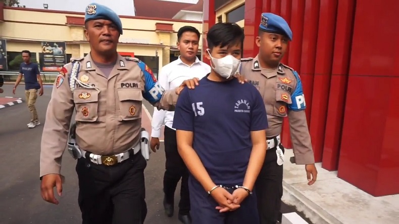 title Begal Payudara di Cangkuang Bandung Ngaku Iseng, Terancam 15 Tahun Penjara Begal Payudara di Cangkuang Bandung Ngaku Iseng, Terancam 15 Tahun Penjara