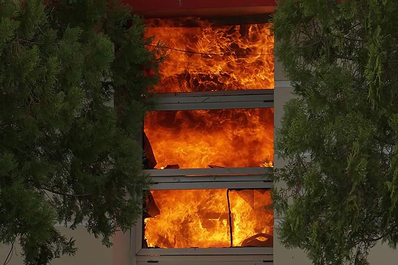Kantor Bupati Pohuwato Gorontalo Hangus Dibakar Massa - Bagian 3
