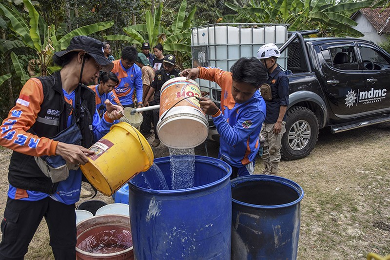 Muhammadiyah Distribusikan 12.000 Liter Air Bersih Setiap Hari  - Bagian 3